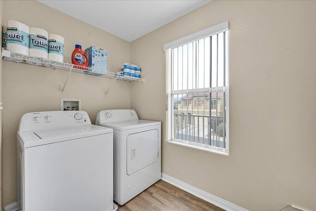Holiday home King Bed In Master Suite! Las Vegas